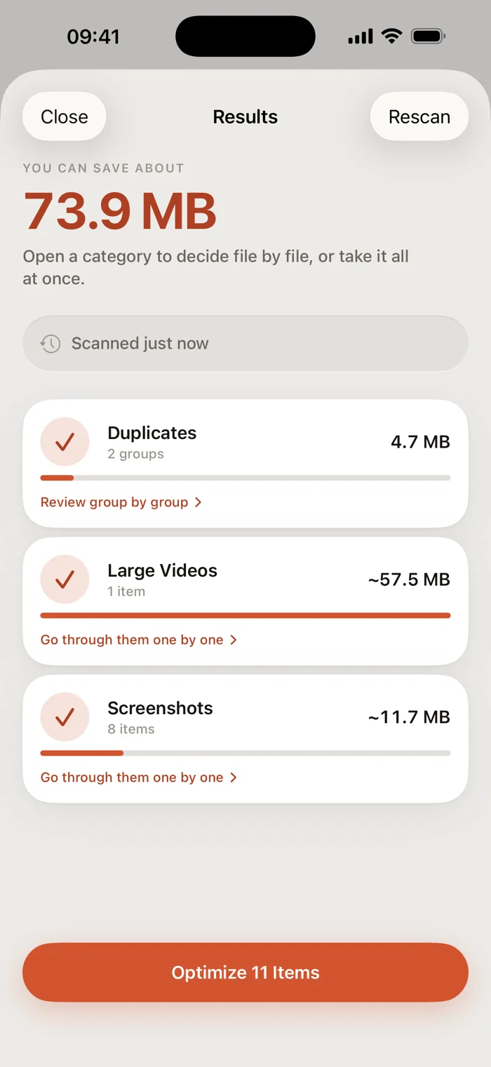 Scan results: about 73.9 MB to save across duplicates, large videos and screenshots.